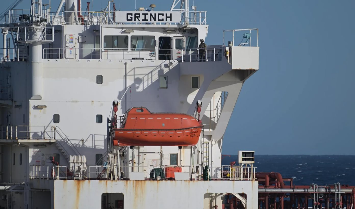 Nhận hàng triệu USD, quốc gia EU 'thả tự do' cho tàu dầu Nga sau khi truy đuổi - Ảnh 1