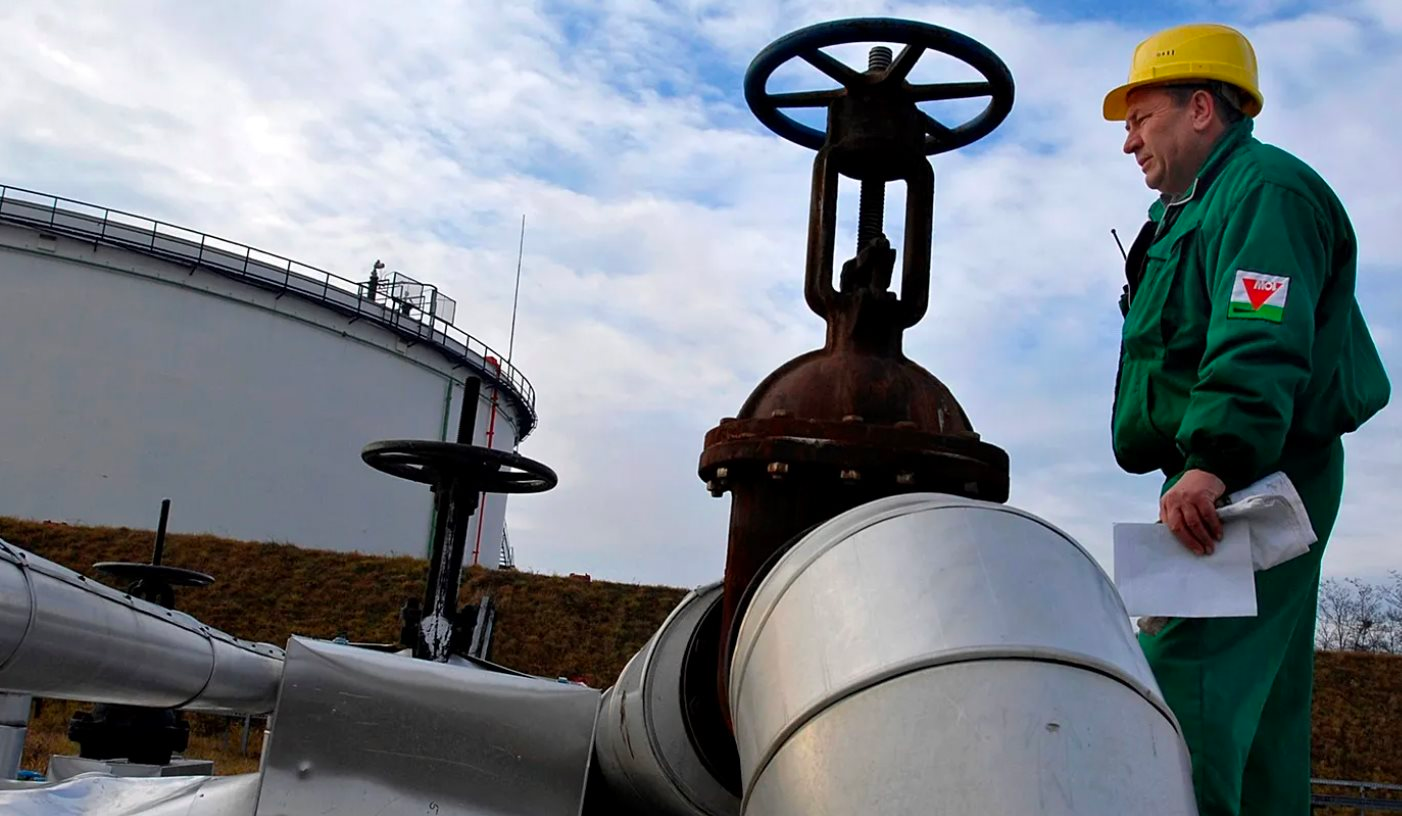 Không có dầu Nga, một phần châu Âu đứng trước nguy cơ tê liệt, EU kêu gọi Ukraine sửa gấp đường ống - Ảnh 1