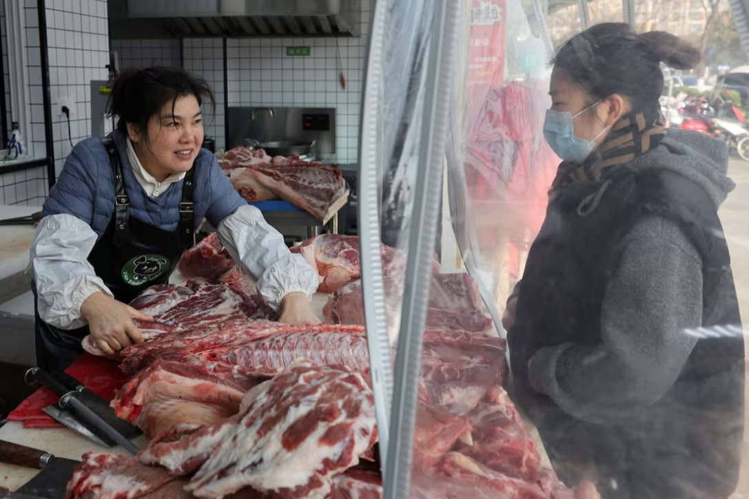 Chê đồ nhập khẩu phương Tây là “rẻ tiền, chất lượng thấp”, người dân quay lại với sản phẩm tưởng như đã tuyệt chủng vì lỗi thời - Ảnh 1