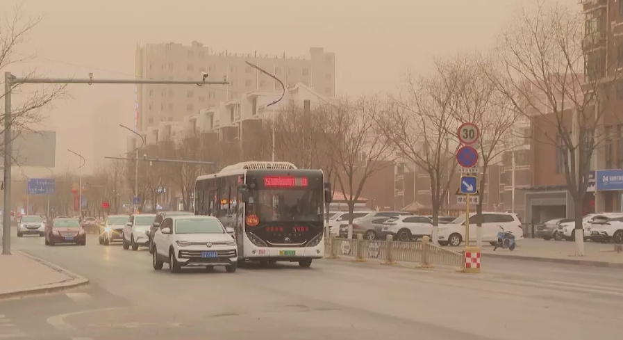 Cảnh tượng kỳ lạ không tưởng tại Bắc Kinh những ngày qua - Ảnh 2