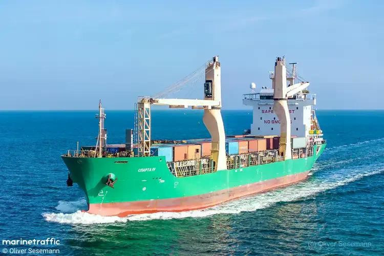 Tàu Sparta IV của Nga 'trôi dạt' trên một tuyến cáp ngầm nối châu Âu và châu Phi - Ảnh 1