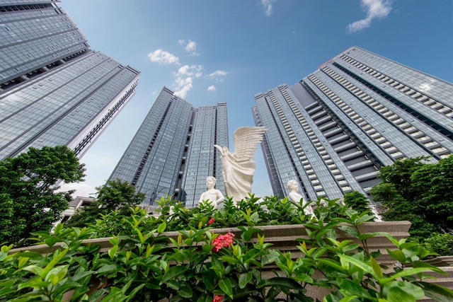 Bất ngờ với một ông lớn âm thầm "thâu tóm" BĐS Tây Hồ Tây, từ dinh thự siêu sang đến biệt thự trên không...danh mục dự án liên tục được mở rộng - Ảnh 2