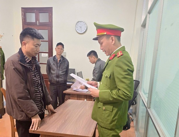 Công an Lạng Sơn triệt phá đường dây buôn lậu bạc lớn nhất từ trước đến nay - Ảnh 3