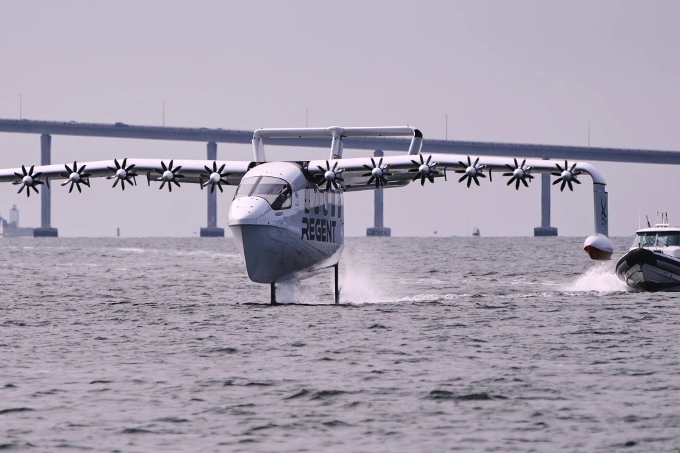 Phà chở khách có cánh lướt trên bờ biển Mỹ, nhắm cả mục đích quân sự - Ảnh 6
