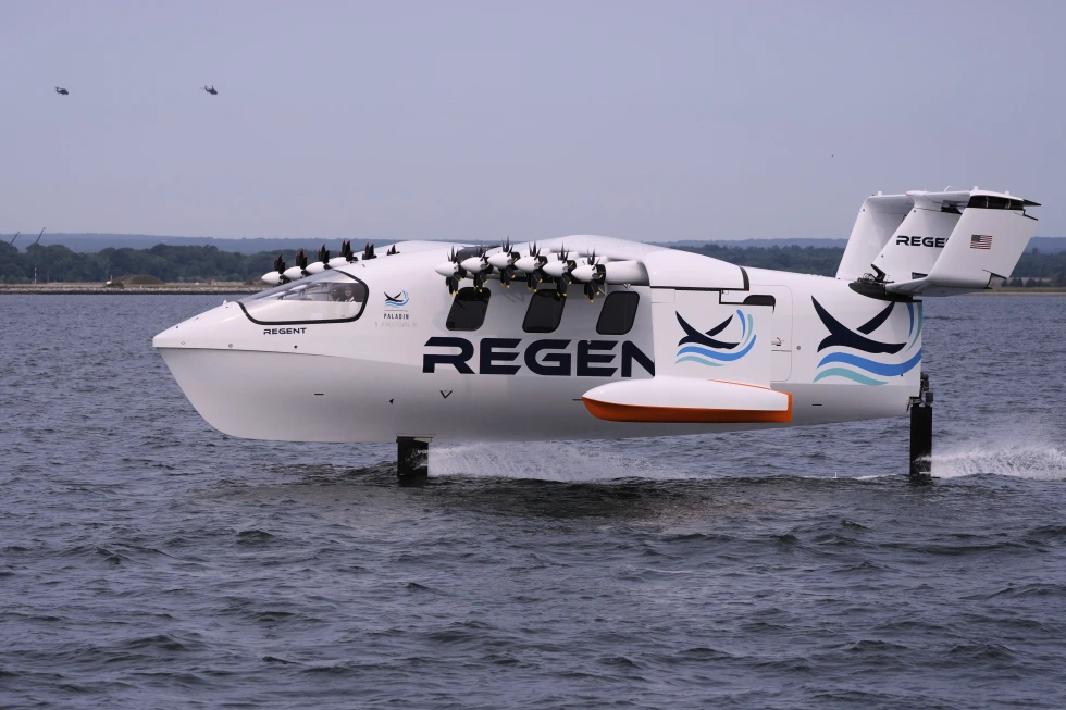 Phà chở khách có cánh lướt trên bờ biển Mỹ, nhắm cả mục đích quân sự - Ảnh 7