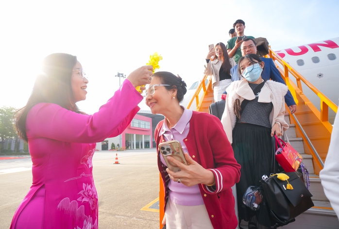 Hãng hàng không của Sun Group mở 2 đường bay mới tới Đà Nẵng - Ảnh 2