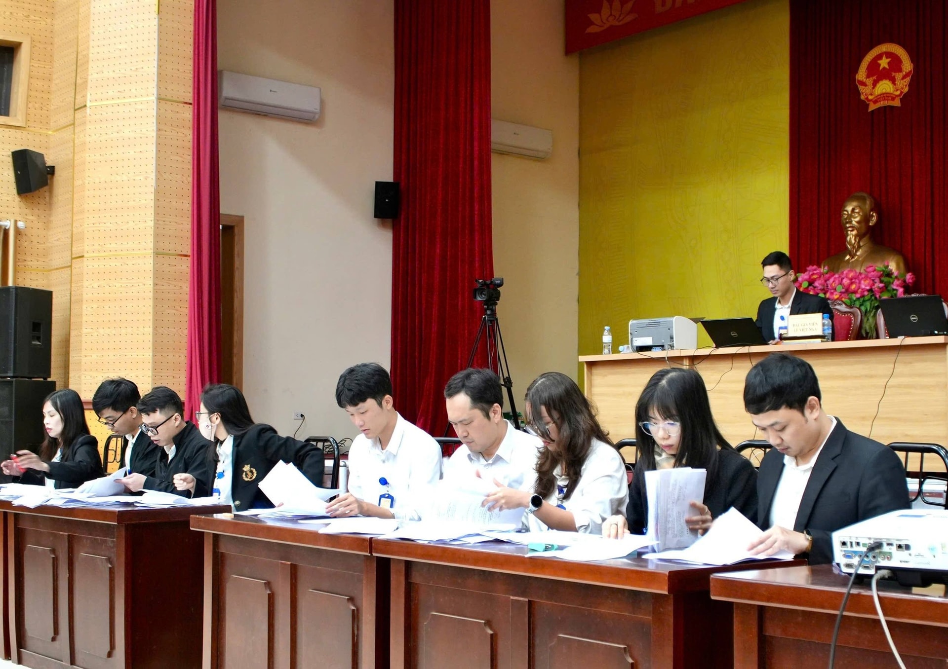 Giá đất Tây Phương đấu giá lên tới hơn 164 triệu đồng/m² - Ảnh 2