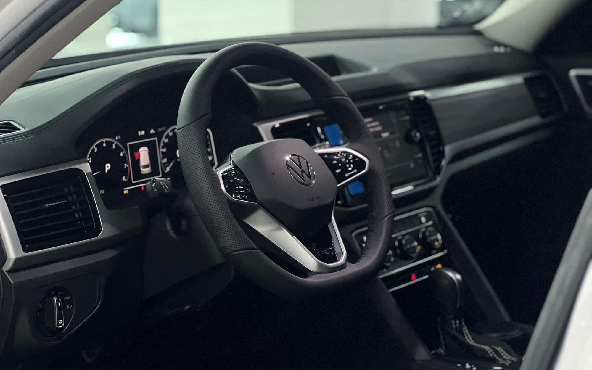 VW Teramont có 'chiêu' mới dọn kho lô cuối, đón bản mới về sau Tết: Giá vẫn 1,788 tỷ đồng nhưng tùy biến màu miễn phí, thêm cạnh tranh Palisade - Ảnh 6