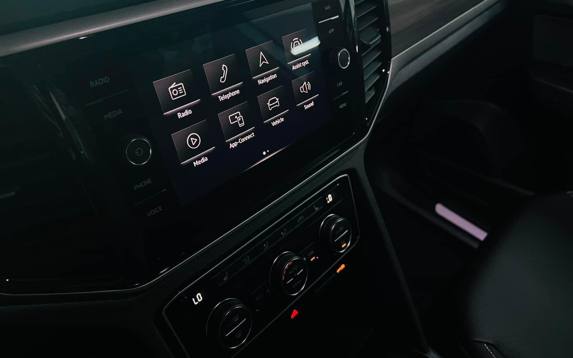 VW Teramont có 'chiêu' mới dọn kho lô cuối, đón bản mới về sau Tết: Giá vẫn 1,788 tỷ đồng nhưng tùy biến màu miễn phí, thêm cạnh tranh Palisade - Ảnh 7