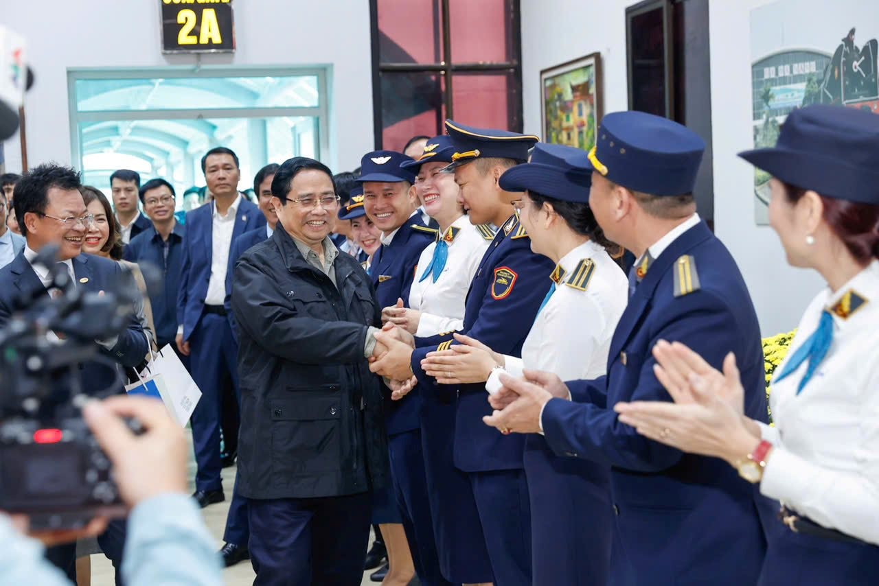 Chủ tịch VNR báo cáo với Thủ tướng về những kết quả trong công cuộc đổi mới ngành đường sắt - Ảnh 1