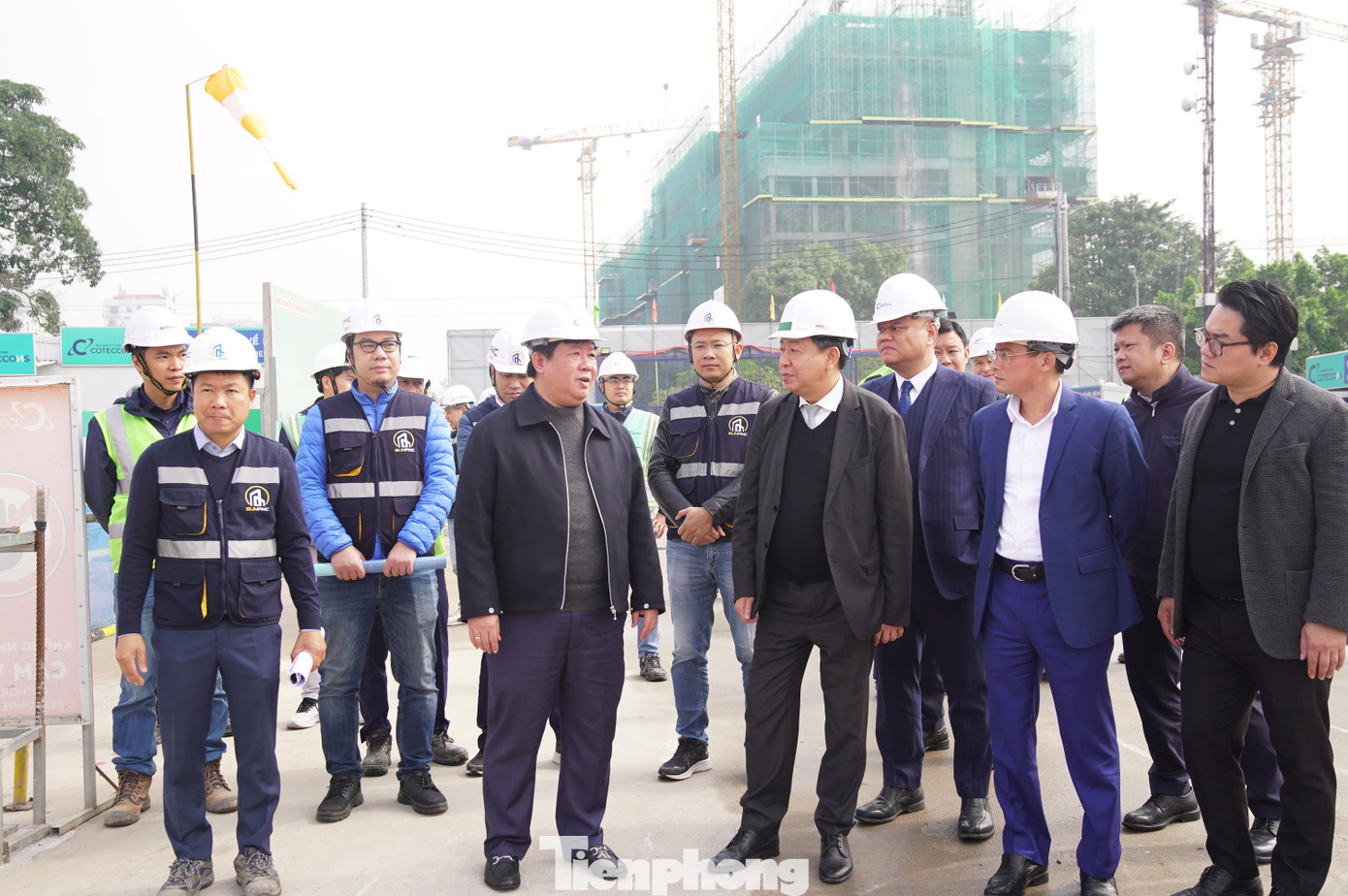 Lãnh đạo Hà Nội chúc Tết, kiểm tra tiến độ dự án cầu Tứ Liên, Nhà hát Opera - Ảnh 3