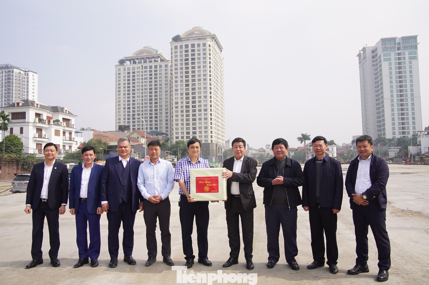 Lãnh đạo Hà Nội chúc Tết, kiểm tra tiến độ dự án cầu Tứ Liên, Nhà hát Opera - Ảnh 4