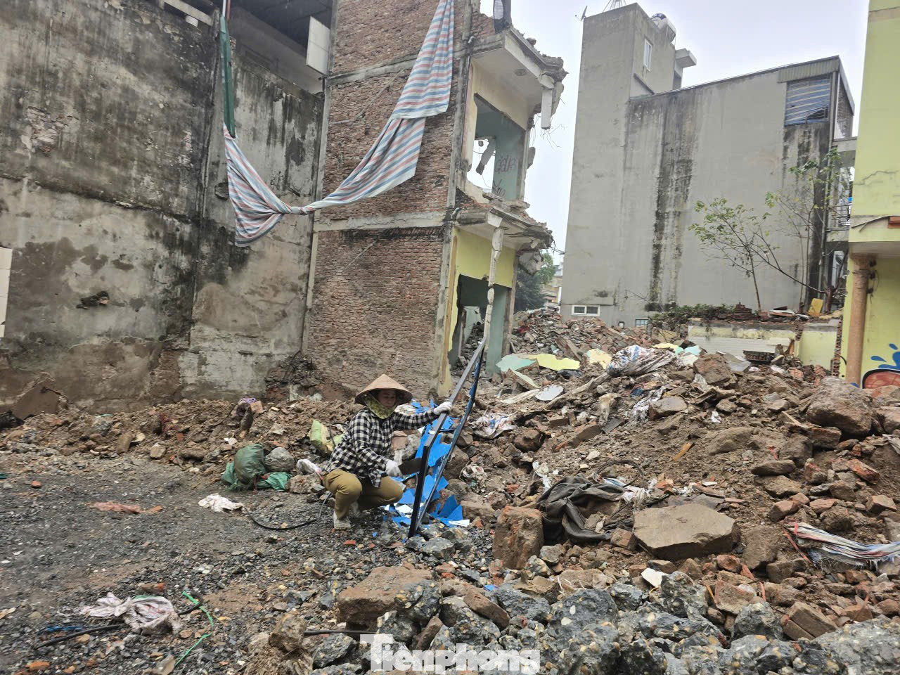 Hà Nội: Người dân tự nguyện tháo dỡ công trình thực hiện GPMB dự án đường Vành đai 2,5 - Ảnh 6