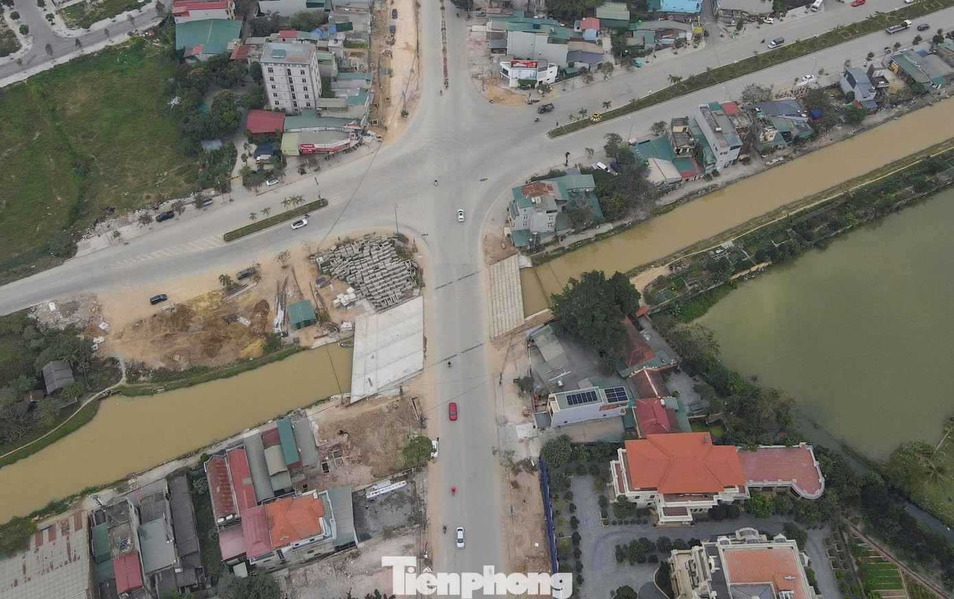 Hàng trăm nhà kiên cố bị tháo dỡ cho dự án mở rộng đại lộ hơn 1.000 tỷ đồng - Ảnh 12