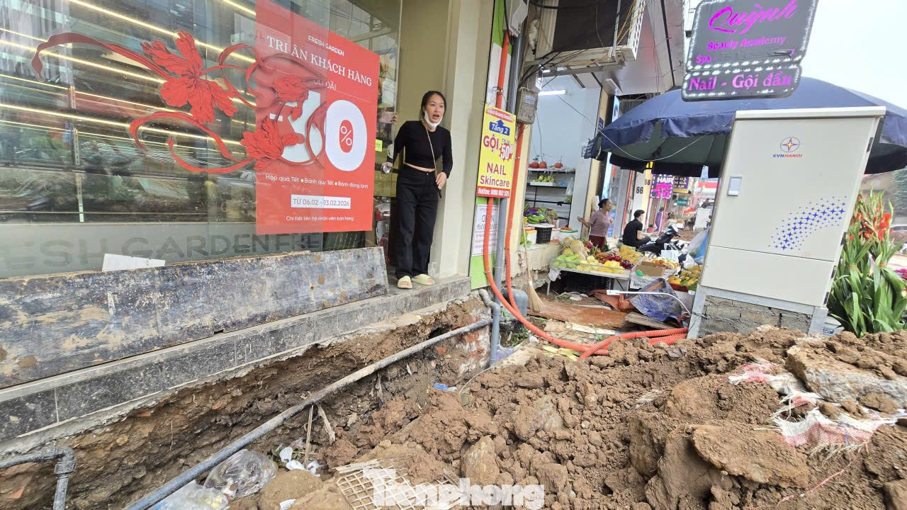 Ngổn ngang công trường thi công đường Nguyễn Tuân - Ảnh 6