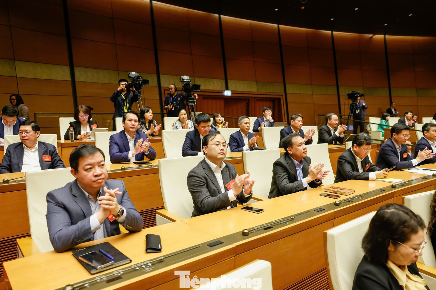 Tổng Bí thư: Cùng xây khách sạn, sao tư nhân làm 1 năm, nhà nước 5 năm chưa xong? - Ảnh 12