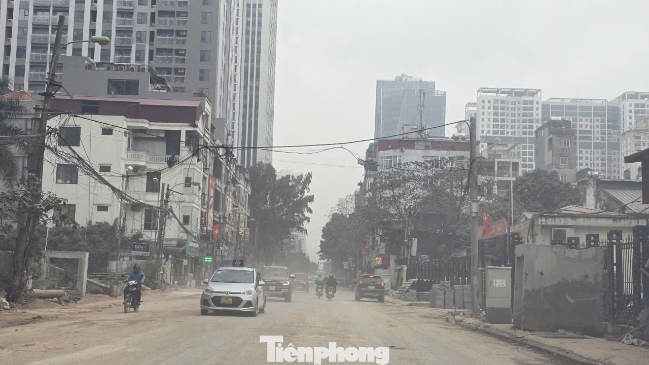 Ngổn ngang công trường thi công đường Nguyễn Tuân - Ảnh 2