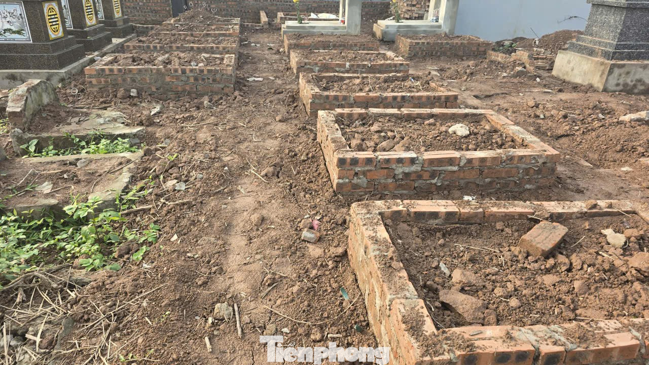 Xây hơn 80 mộ giả để 'giữ chỗ' - Ảnh 8