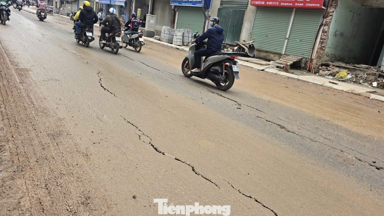 Ngổn ngang công trường thi công đường Nguyễn Tuân - Ảnh 3