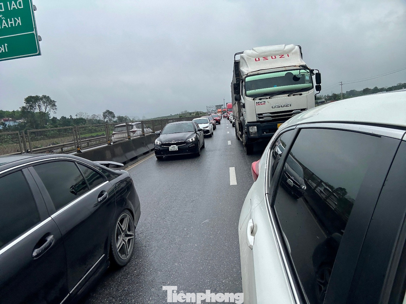 Đóng nửa chiều đường cao tốc Pháp Vân - Cầu Giẽ để phân luồng xe về Hà Nội - Ảnh 5