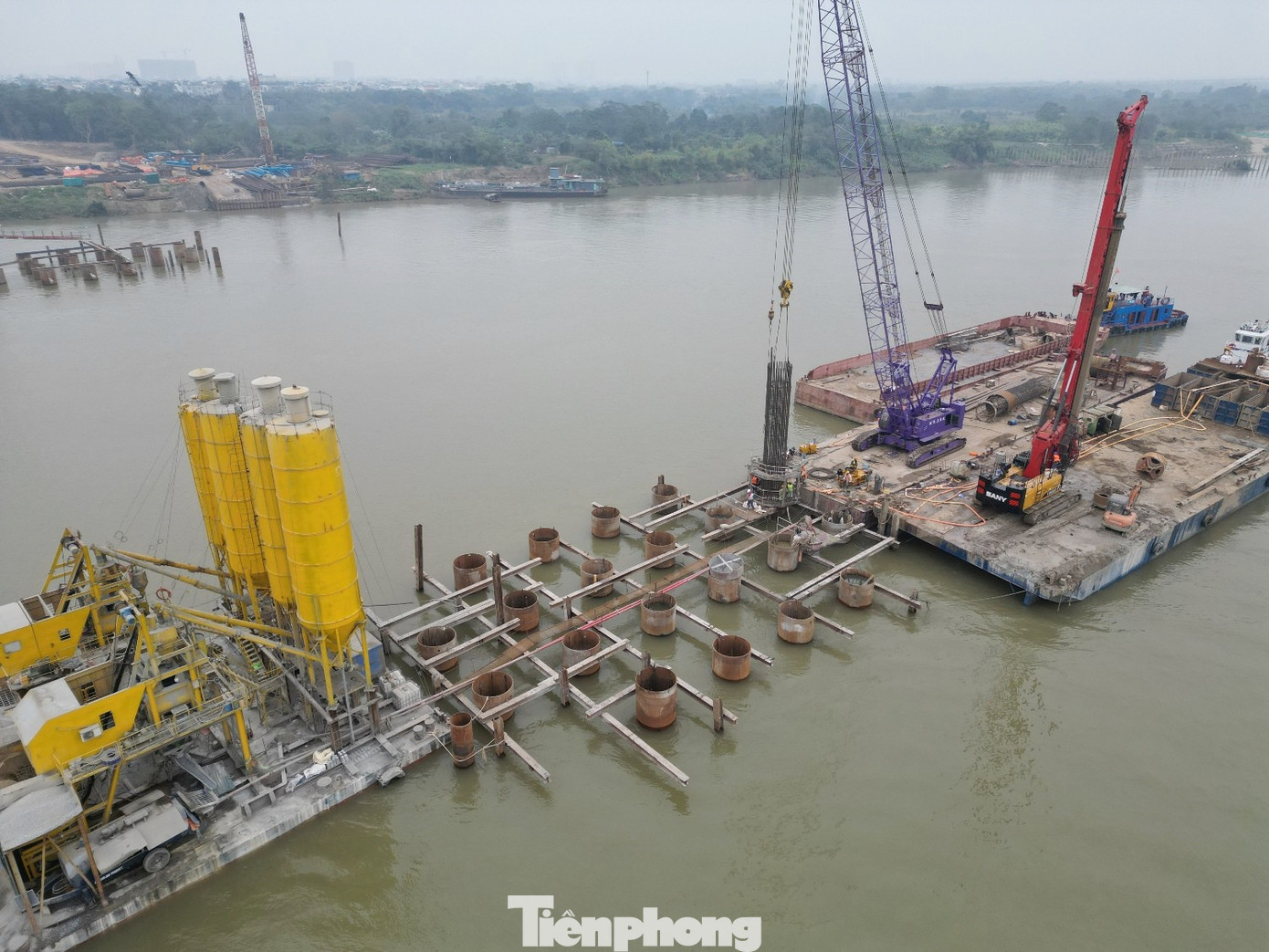 Cầu Trần Hưng Đạo gần 16.000 tỷ đồng thi công xuyên Tết, phấn đấu hoàn thành hạng mục cọc khoan nhồi - Ảnh 6