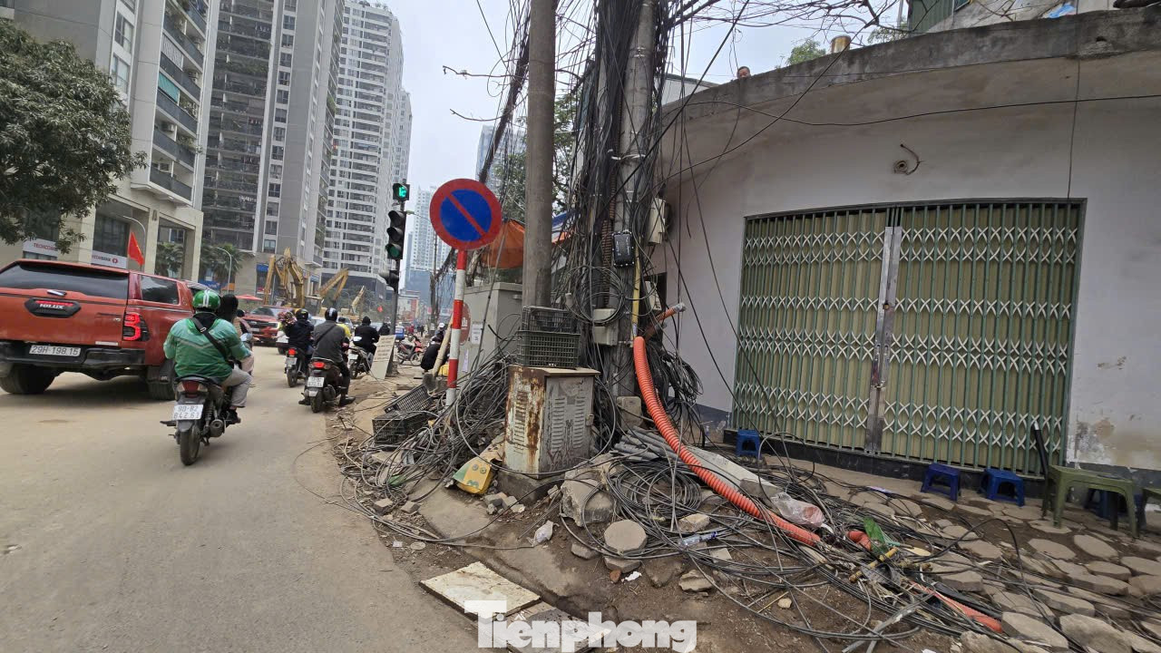 Ngổn ngang công trường thi công đường Nguyễn Tuân - Ảnh 4
