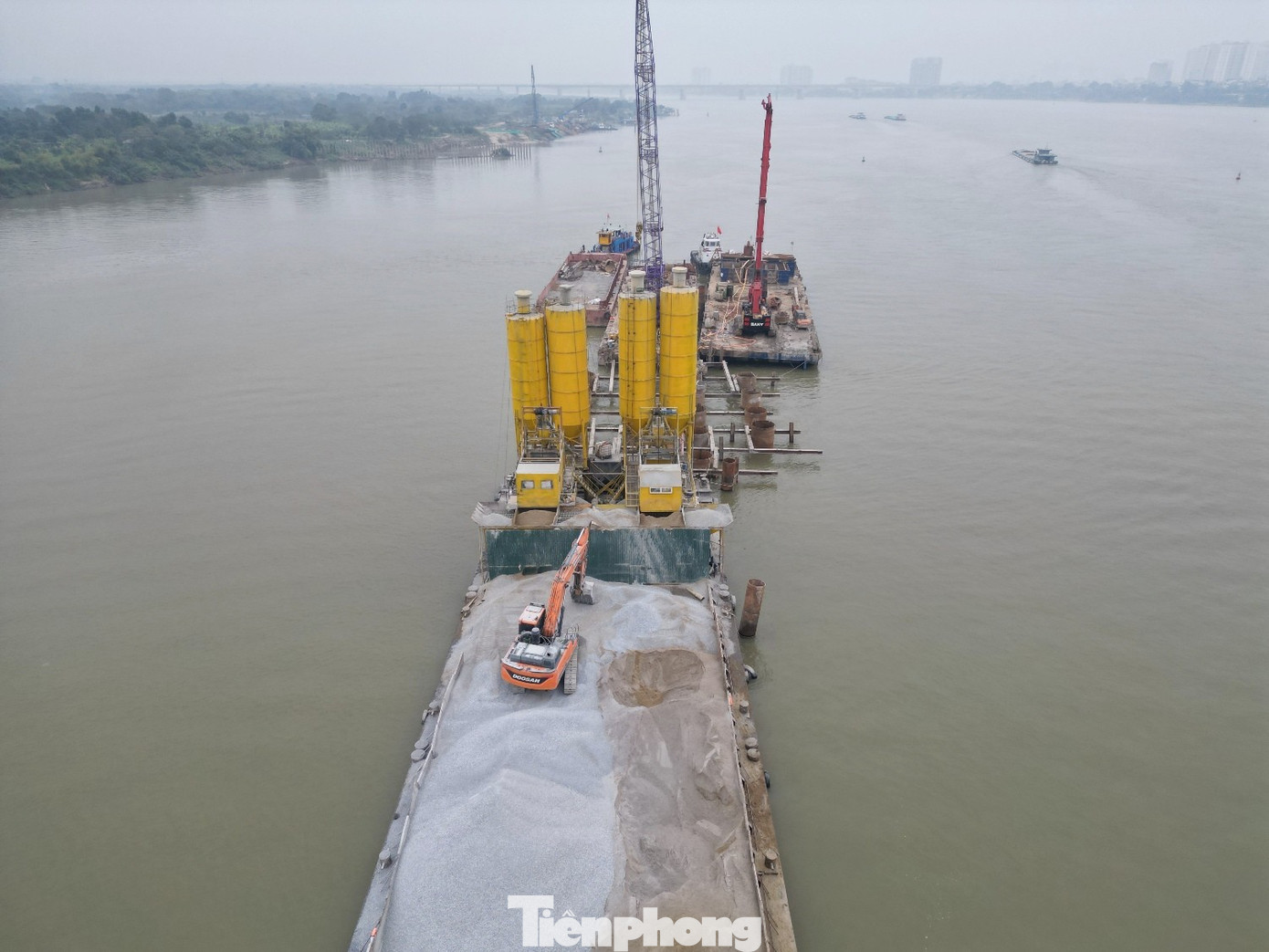 Cầu Trần Hưng Đạo gần 16.000 tỷ đồng thi công xuyên Tết, phấn đấu hoàn thành hạng mục cọc khoan nhồi - Ảnh 7