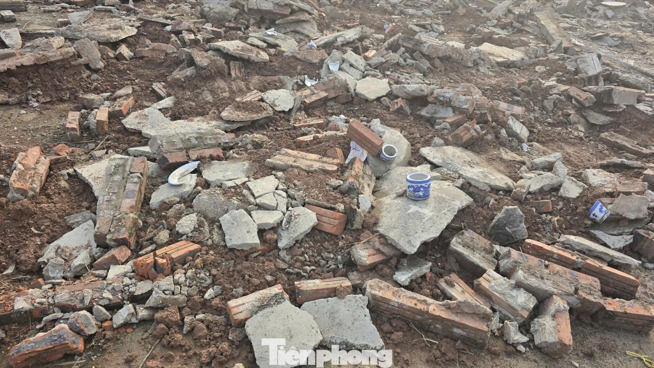 Xây hơn 80 mộ giả để 'giữ chỗ' - Ảnh 7