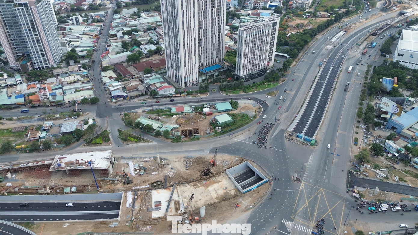 Cửa ngõ phía Đông TPHCM thông thoáng bất ngờ chiều 26 Tết - Ảnh 1