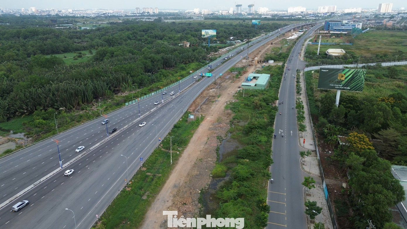 Cửa ngõ phía Đông TPHCM thông thoáng bất ngờ chiều 26 Tết - Ảnh 2