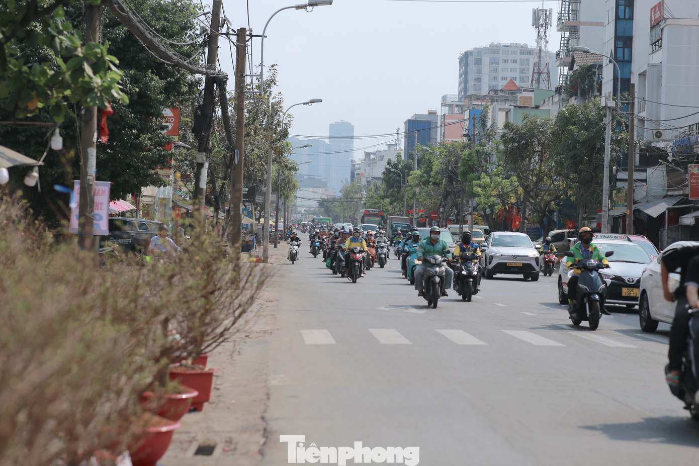 Cửa ngõ phía Đông TPHCM thông thoáng bất ngờ chiều 26 Tết - Ảnh 6