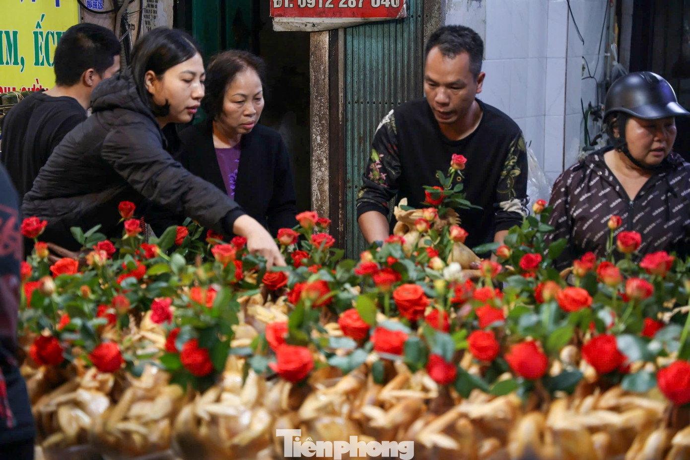 Chợ 'nhà giàu' Hàng Bè tấp nập ngày 29 tháng Chạp - Ảnh 9