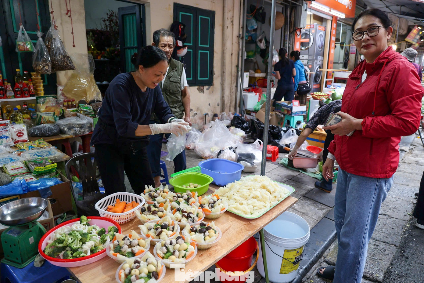 Chợ 'nhà giàu' Hàng Bè tấp nập ngày 29 tháng Chạp - Ảnh 5