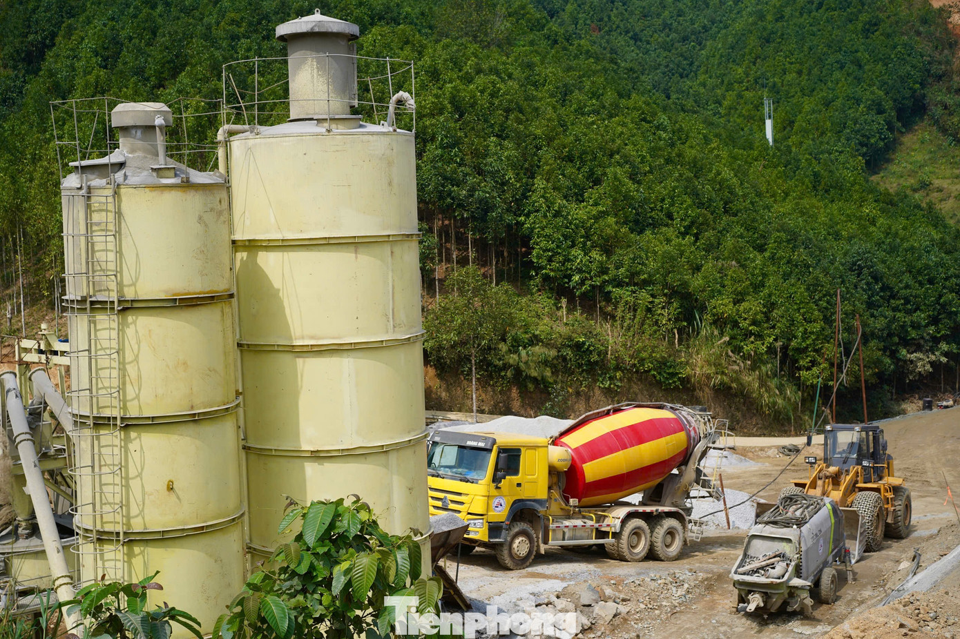 Toàn cảnh công trường mở rộng cao tốc Nội Bài – Lào Cai sau kỳ nghỉ Tết - Ảnh 10