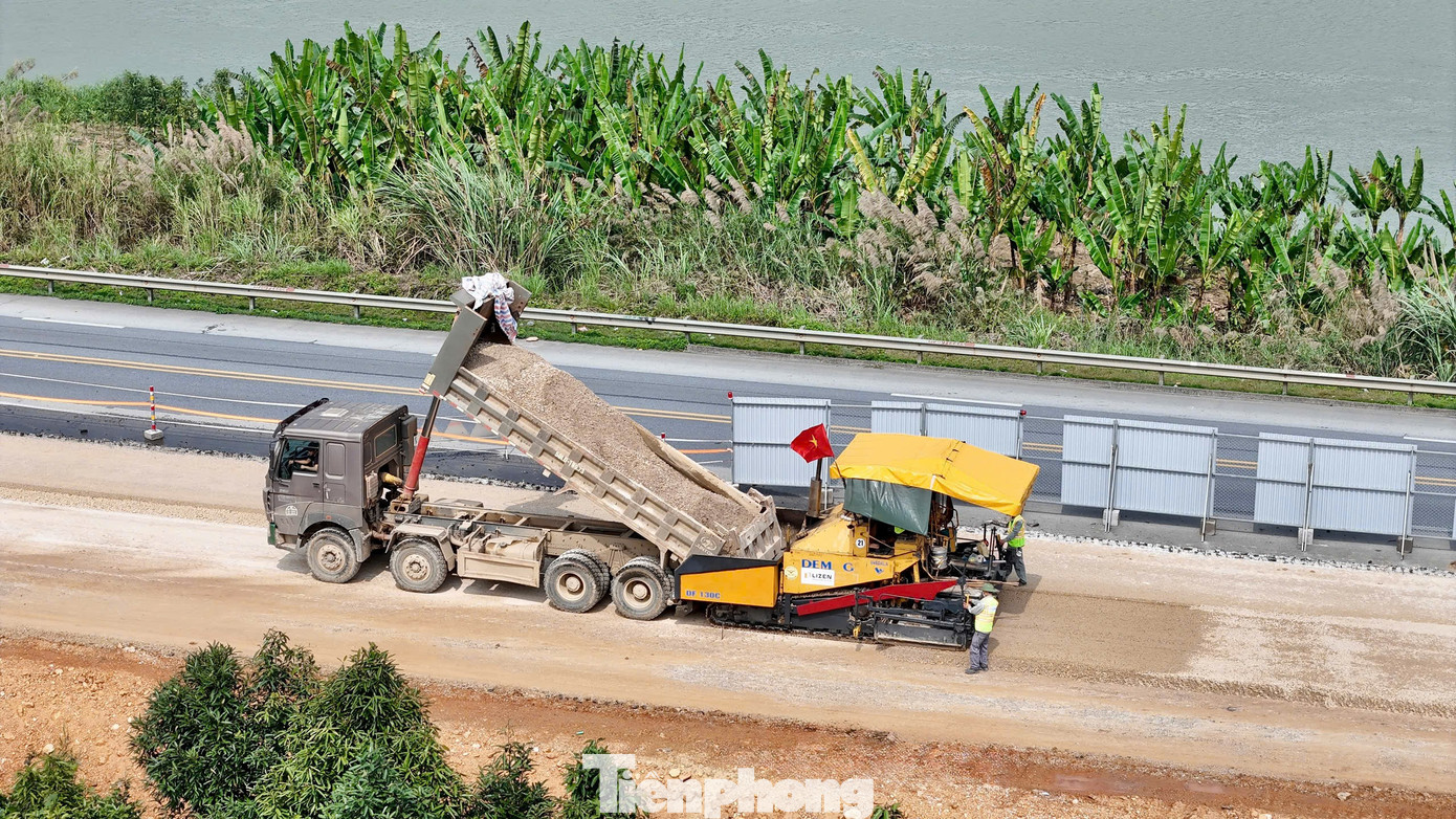 Toàn cảnh công trường mở rộng cao tốc Nội Bài – Lào Cai sau kỳ nghỉ Tết - Ảnh 16