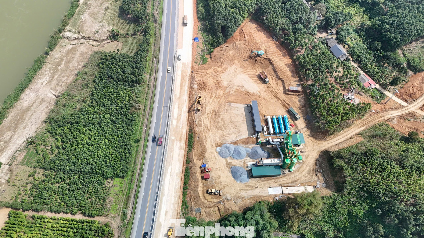 Toàn cảnh công trường mở rộng cao tốc Nội Bài – Lào Cai sau kỳ nghỉ Tết - Ảnh 14