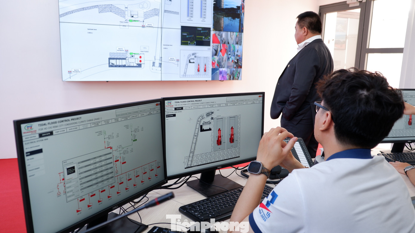 Bên trong cống ngăn triều đặc biệt của dự án chống ngập 10.000 tỷ ở TPHCM - Ảnh 6