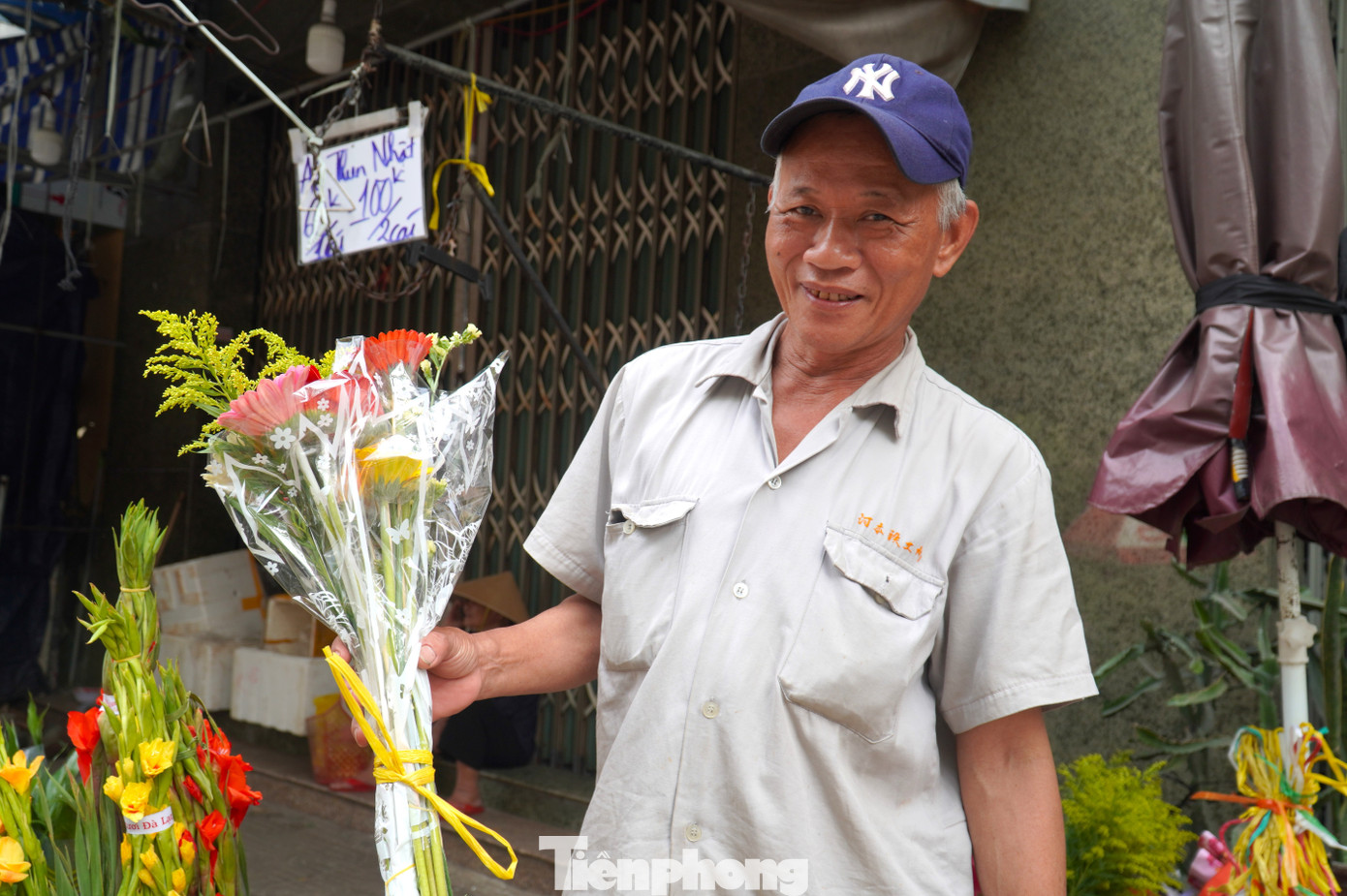 Dậy từ tờ mờ sáng đi mua loại hoa chỉ nghe tên đã nghĩ đến... tiền - Ảnh 2