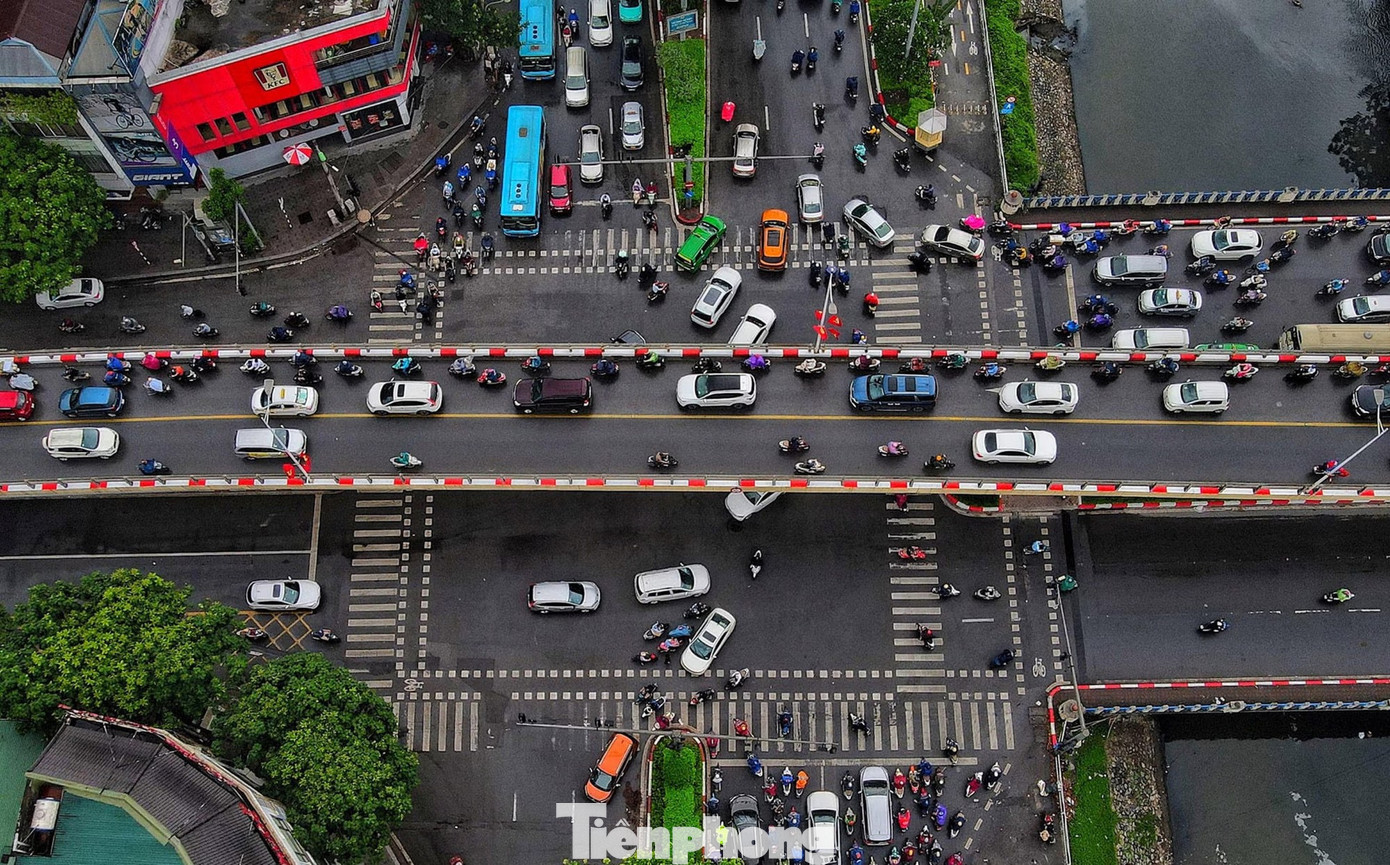 Hiện trạng Vành đai 2 đoạn Ngã Tư Sở – Cầu Giấy trước đề xuất mở rộng - Ảnh 11