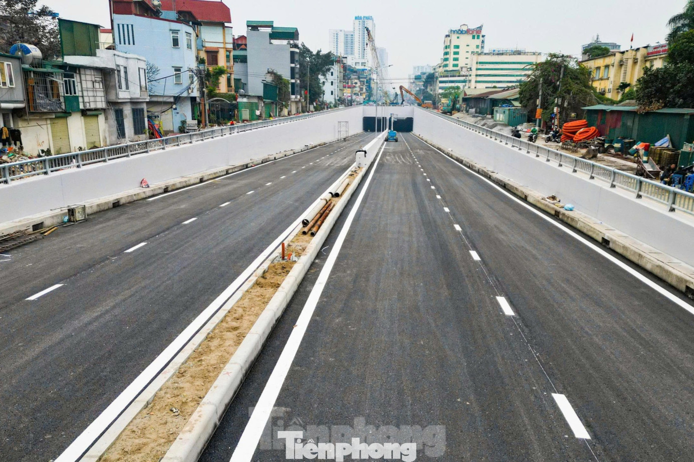 Cận cảnh hầm chui 778 tỷ 'giải cứu' điểm đen ùn tắc Giải Phóng - Ảnh 2