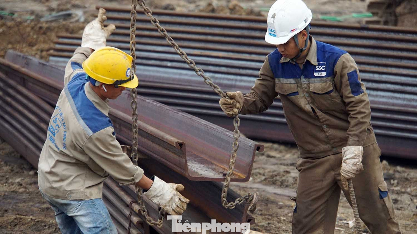 Lập rào chắn công trường hầm chui hơn 700 tỷ ở Hải Phòng ngày Tết - Ảnh 3