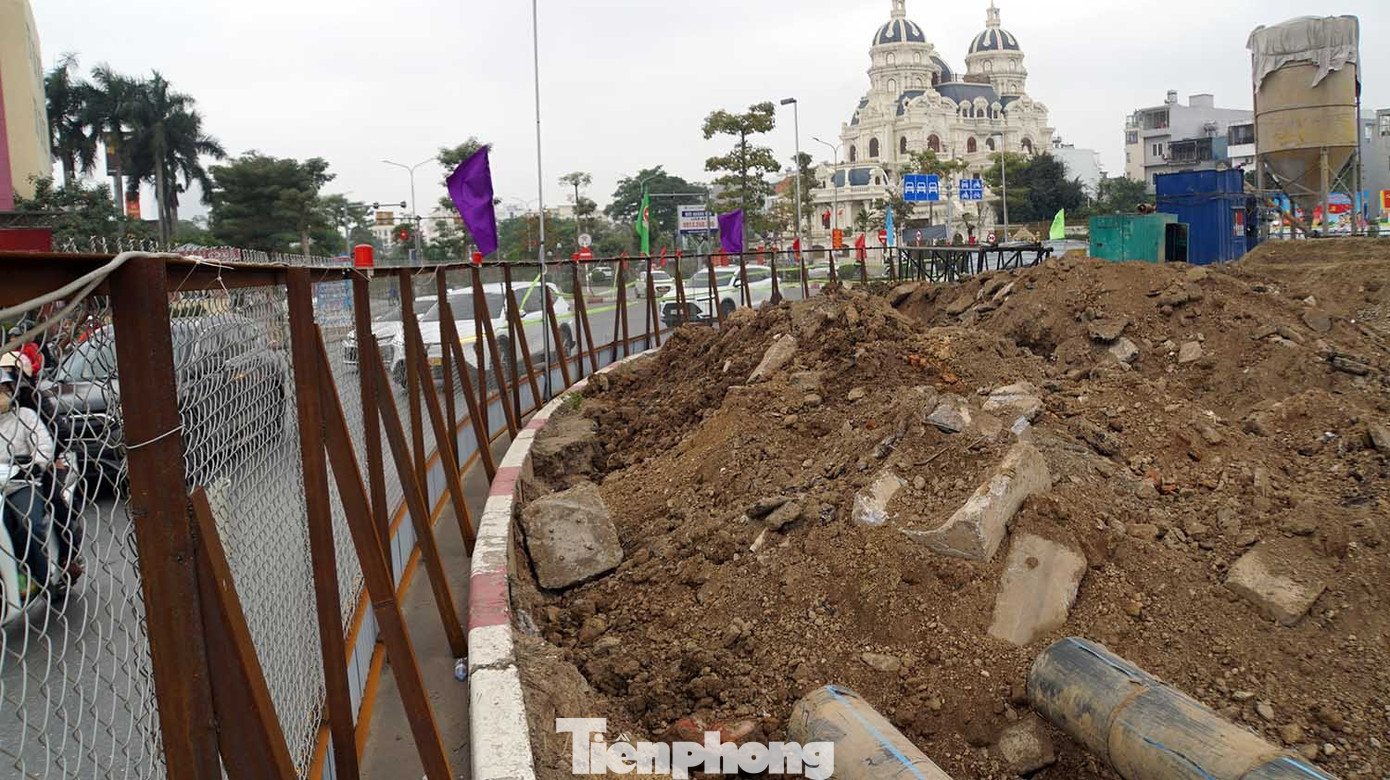 Lập rào chắn công trường hầm chui hơn 700 tỷ ở Hải Phòng ngày Tết - Ảnh 4