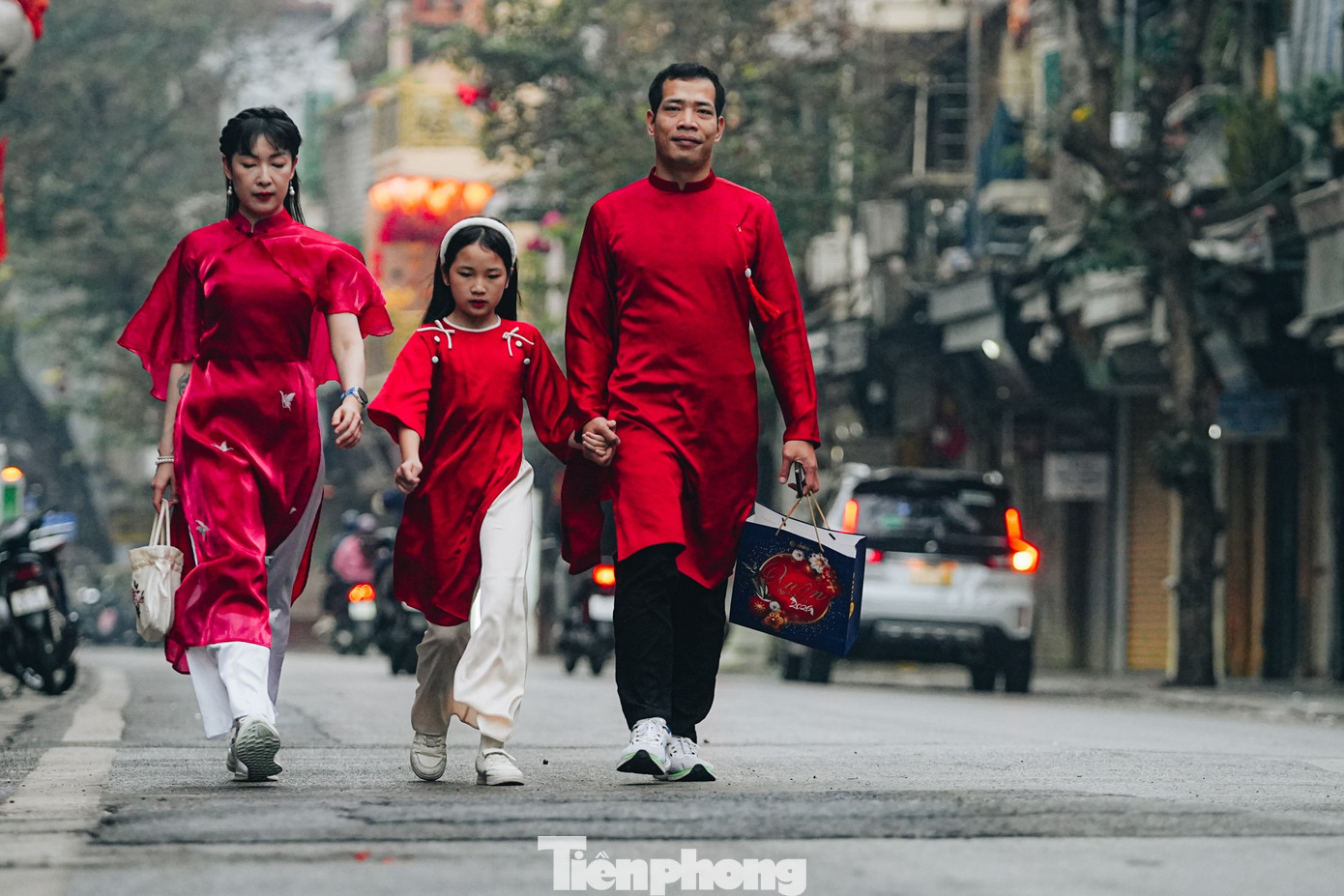 Vẻ đẹp hiếm có của Hà Nội trong buổi sáng đầu năm - Ảnh 10