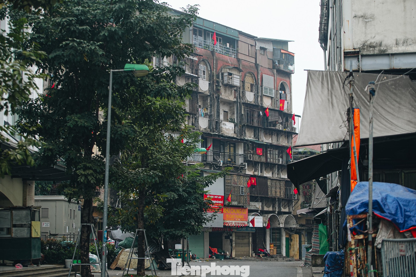 Vẻ đẹp hiếm có của Hà Nội trong buổi sáng đầu năm - Ảnh 18