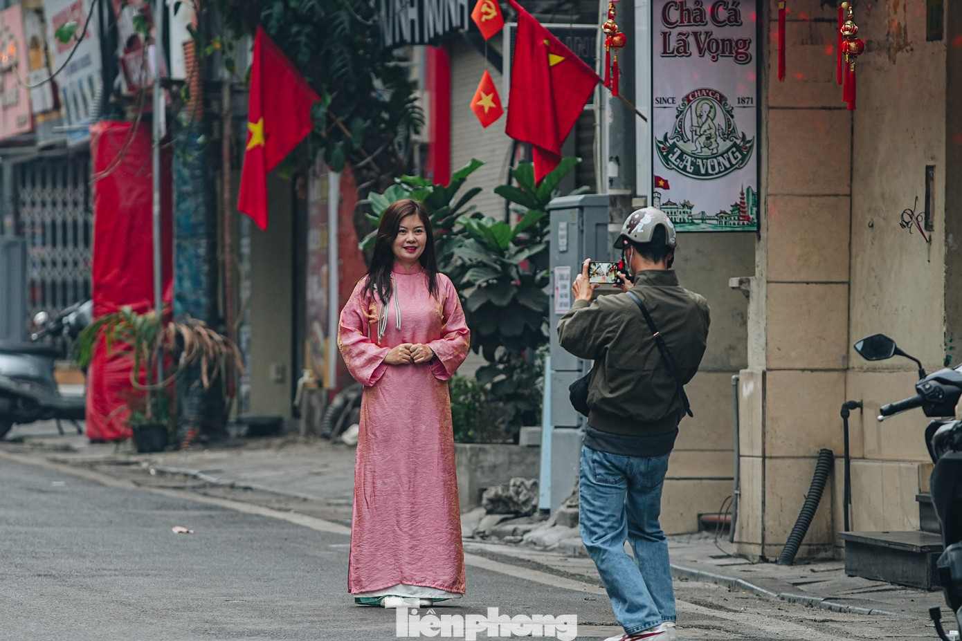 Vẻ đẹp hiếm có của Hà Nội trong buổi sáng đầu năm - Ảnh 20