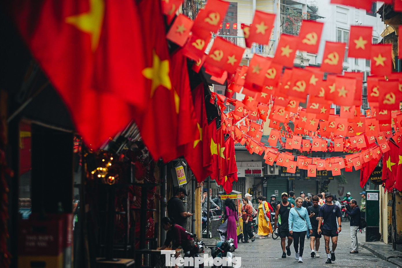 Vẻ đẹp hiếm có của Hà Nội trong buổi sáng đầu năm - Ảnh 22