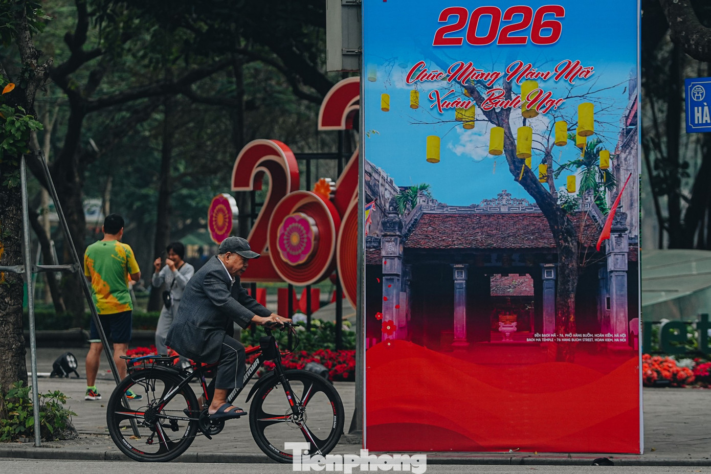 Vẻ đẹp hiếm có của Hà Nội trong buổi sáng đầu năm - Ảnh 27