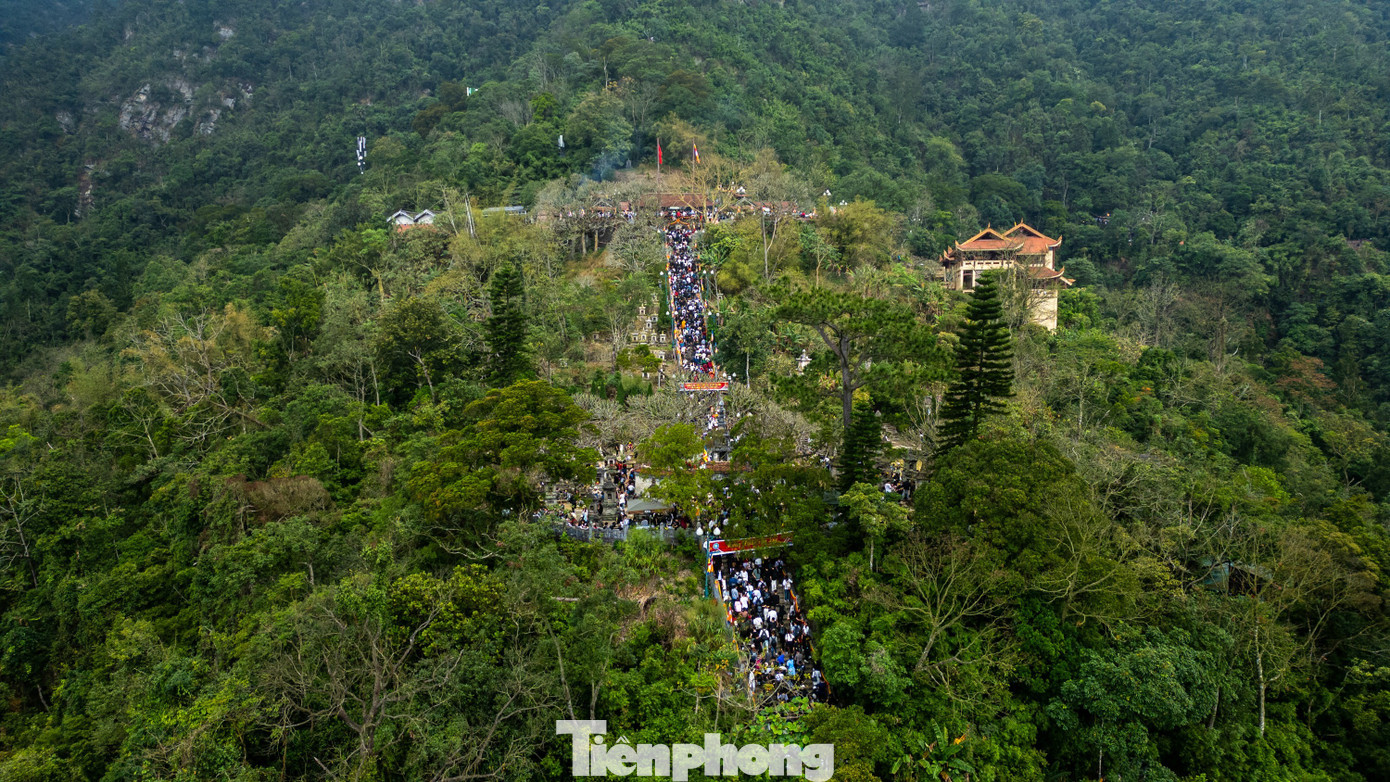 Cảnh tượng chưa từng thấy ở Yên Tử - Ảnh 14