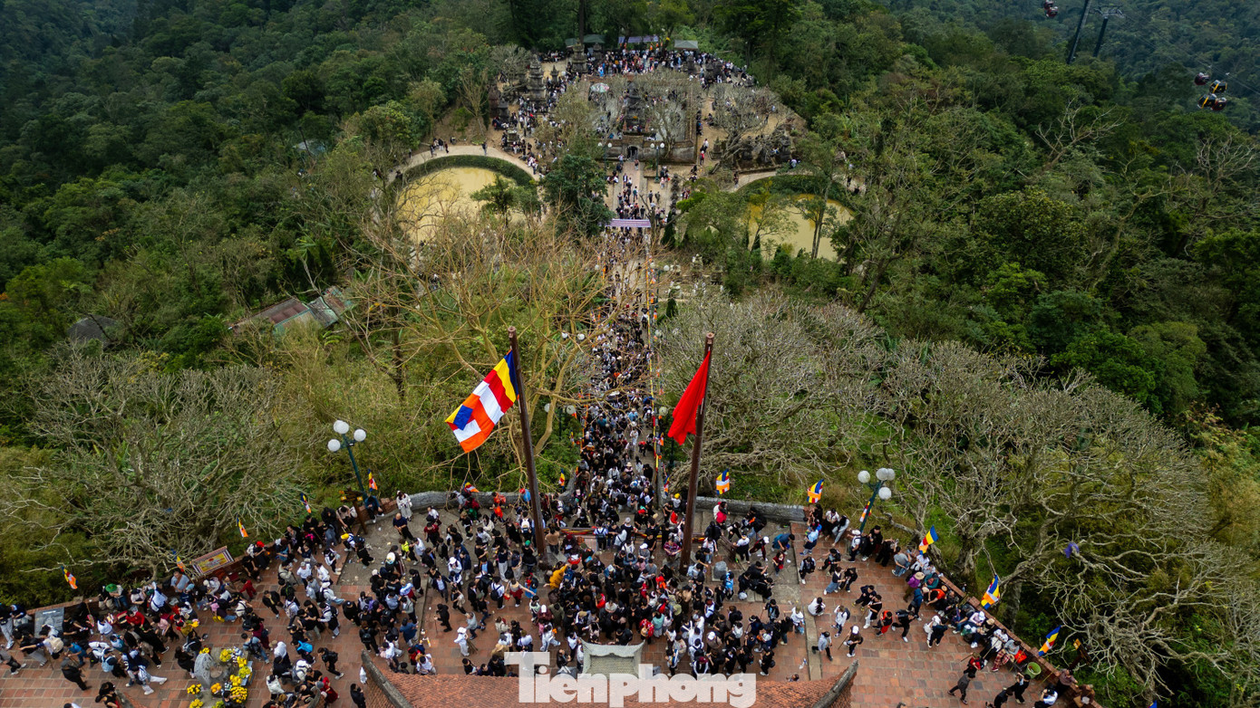 Cảnh tượng chưa từng thấy ở Yên Tử - Ảnh 13