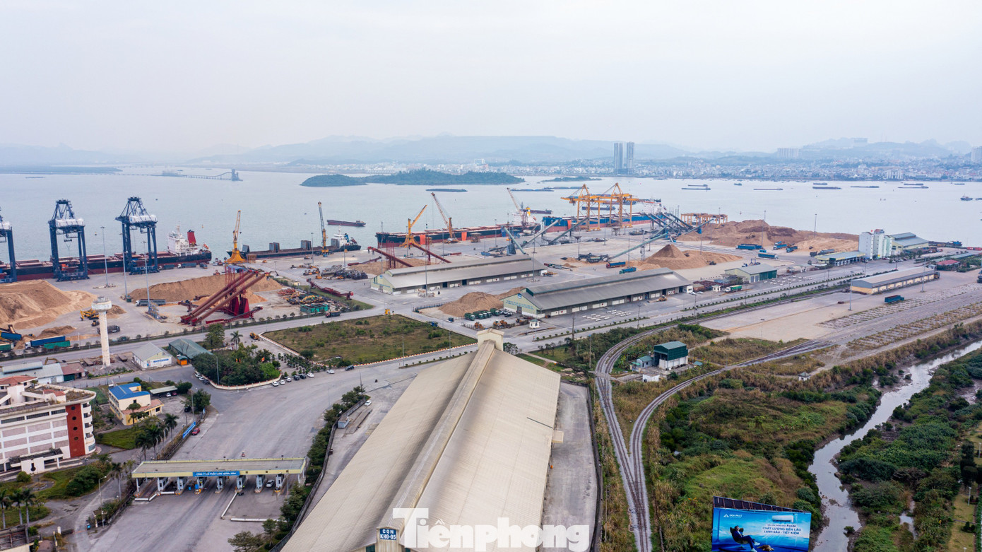 Cận cảnh cảng Cái Lân - Quảng Ninh dự kiến hoán cải công năng - Ảnh 1